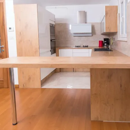 Deluxe With Private Pool - 100m From The Sea Apartamento