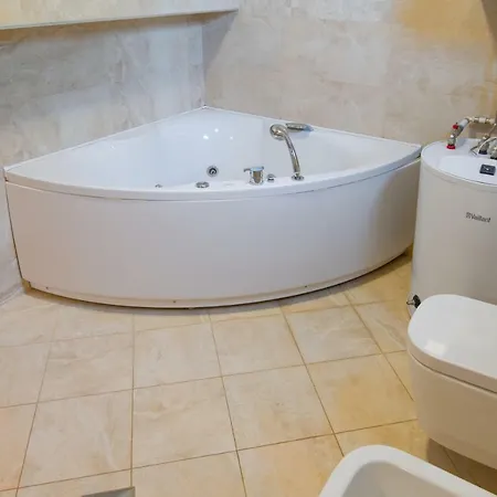 Deluxe With Private Pool - 100m From The Sea *