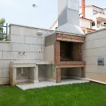 Deluxe With Private Pool - 100m From The Sea Apartament Pula